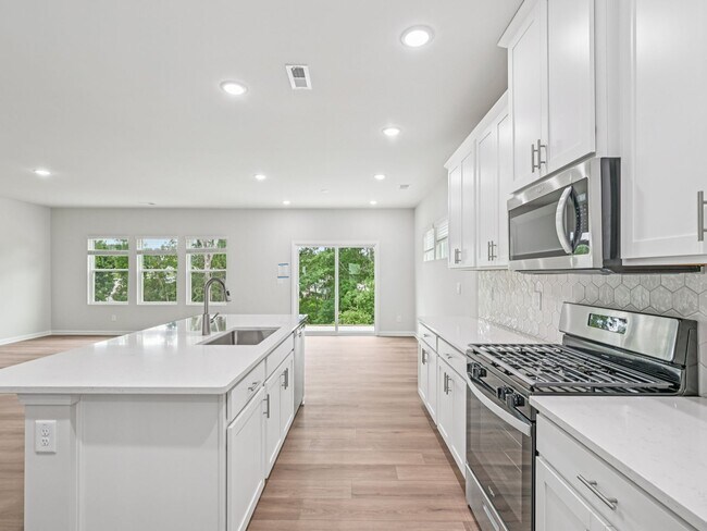 3857 Rosebush Dr, Zebulon, NC 27597 - photo 5