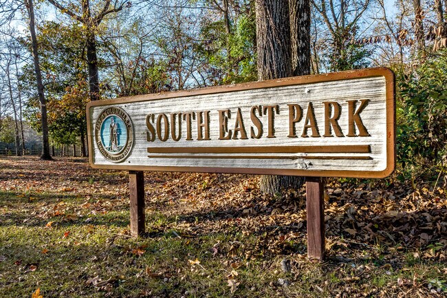 South East Park has tennis courts and walking trails in The Hamptons.