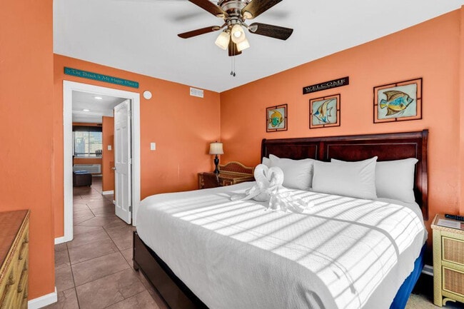 2001 S Ocean Blvd unit ID1266412P, Myrtle Beach, SC 29577 - photo 4