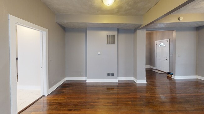 552 N Leamington Ave, Chicago, IL 60644 - photo 3