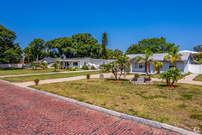 Ranch-style homes are the most common houses in Pasadena On The Gulf.