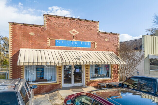 Out to Eat is a popular small diner style restaurant on Main Street in Six Mile.