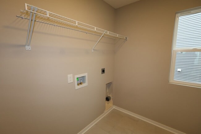 2279 Aerotrain Ct N, Plain City, OH 43064 - photo 2