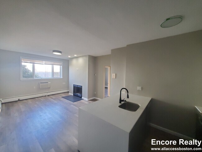 22 Evergreen St unit 50 - 18, Boston, MA 02130 - photo 5