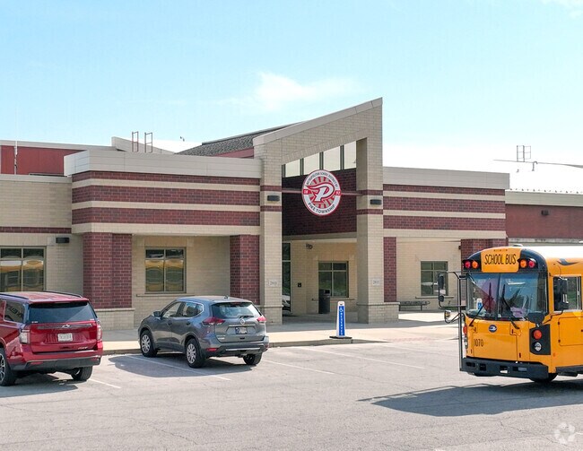 College Park Elementary School is a public elementary school in the College Park neighborhood.