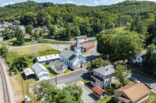 Meet friends and learn every day at Fellowship Christian Academy in Grafton.