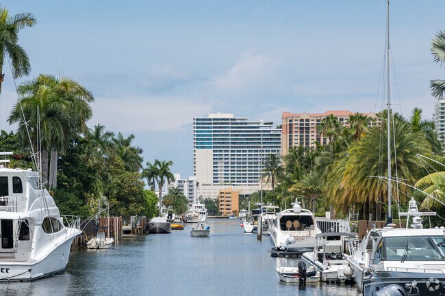 Boating is very popular amongst Seven Isles residents.