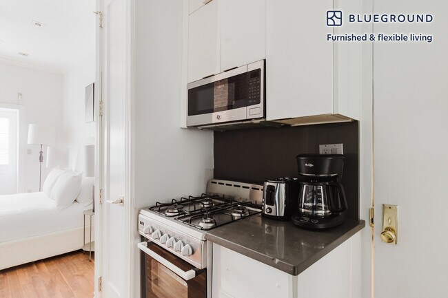 51 Leroy St unit FL1-ID1790, New York, NY 10014 - photo 4