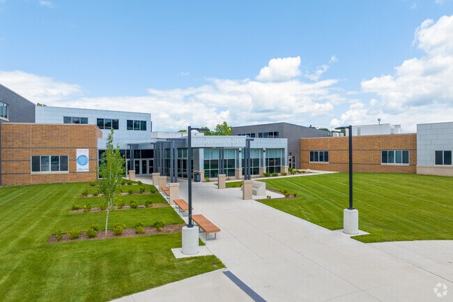 Lowell Elementary is a public school in Waterloo, with a student-teacher ratio of 12 to 1.