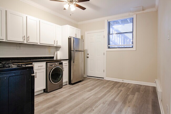 730 W Roscoe St unit 2, Chicago, IL 60657 - photo 3