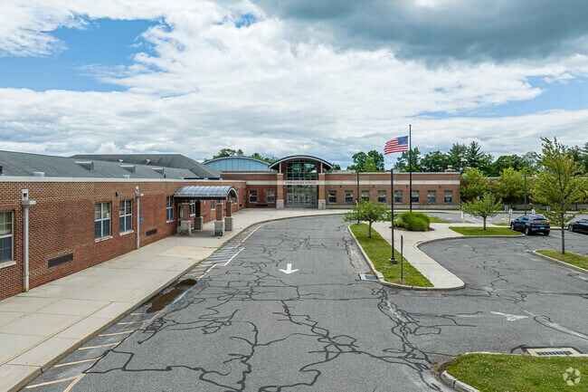 Torringford School has a student teacher ratio of 13 to 1.