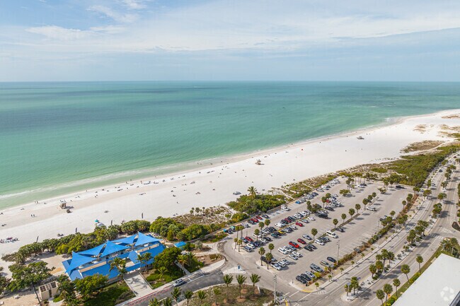 Lido Key Beach attracts beachgoers and nature enthusiasts alike.