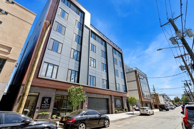 E Residences @ 6810 Polk St, Guttenberg, NJ 07093 - photo 4