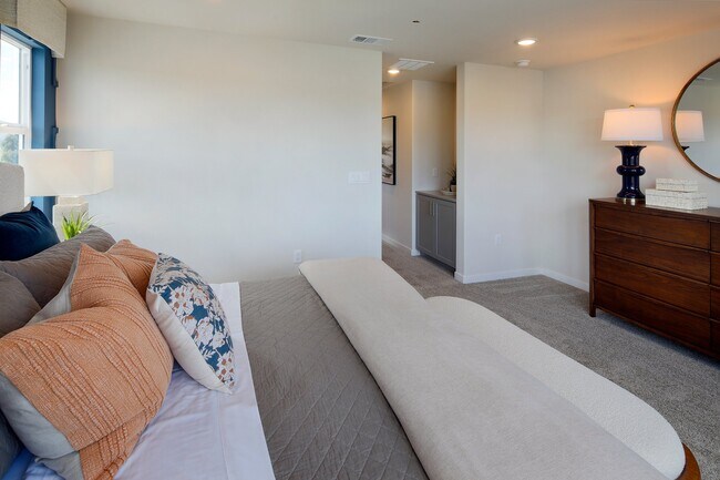 3528 Van Buren Blvd unit 36921754, Riverside, CA 92503 - photo 6