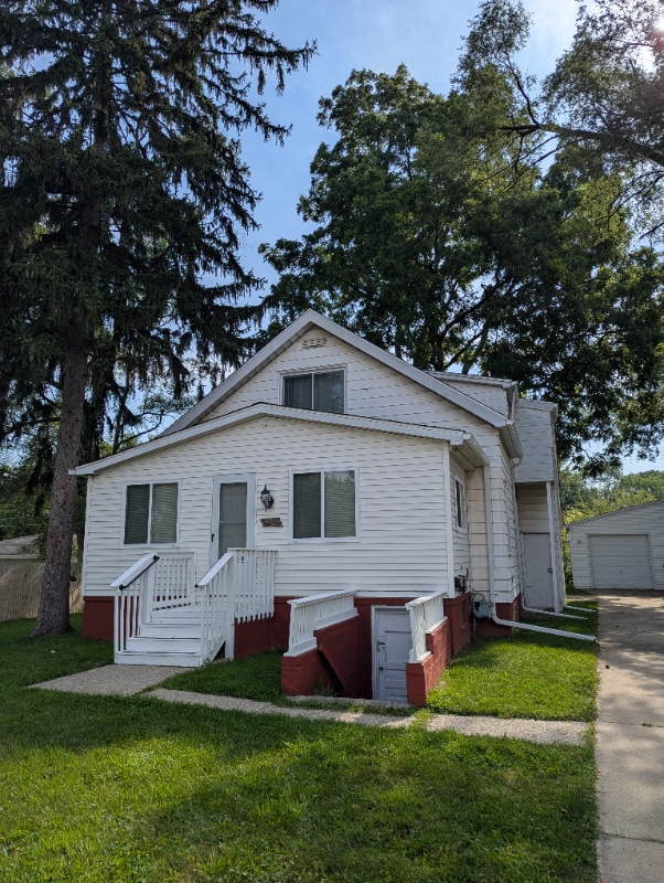 5925 Mcguire St Unit 1, Taylor, MI 48180