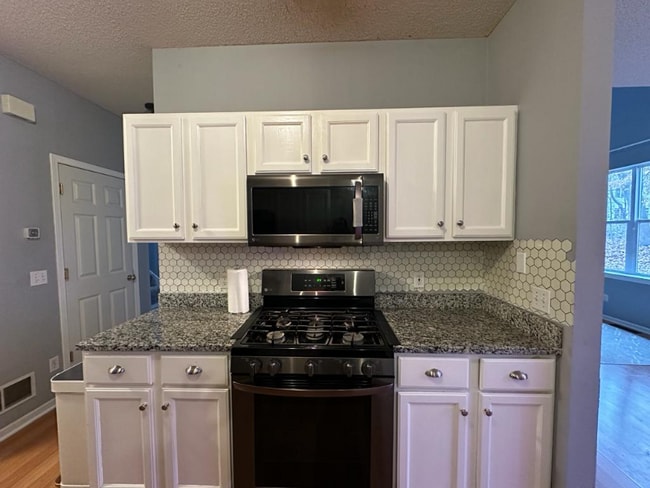 7791 Everest Ln N, Maple Grove, MN 55311 - photo 3