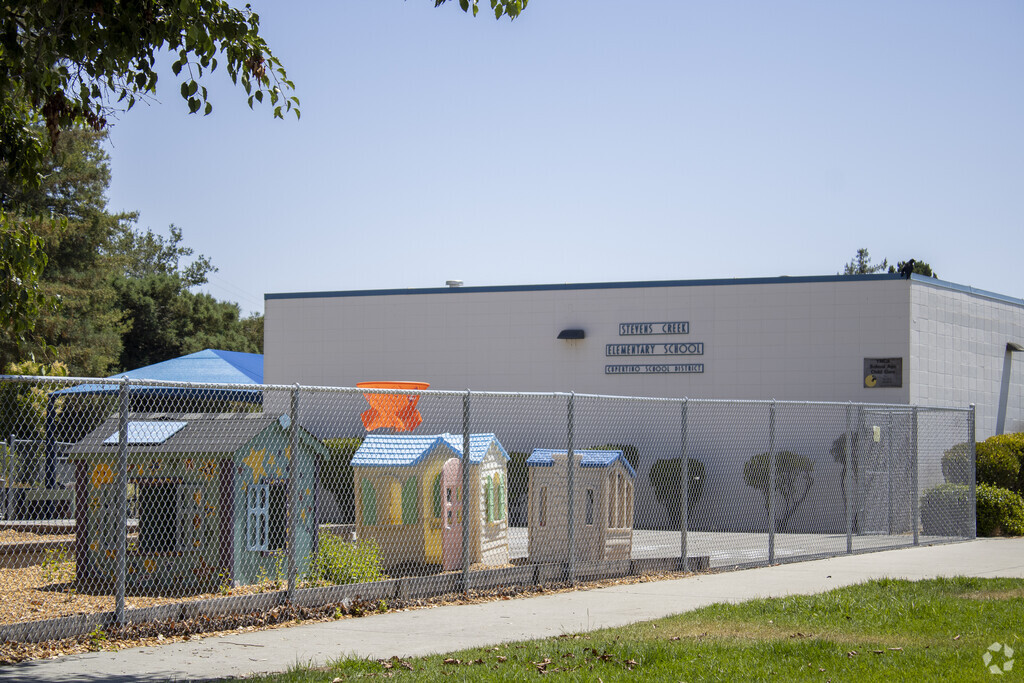 School building at Stevens Creek Elementary in McClellan, Cupertino CA