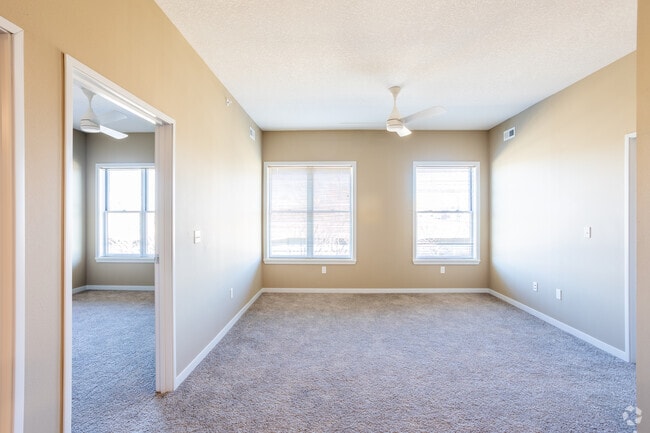 2BR, 2BA - 900SF - Living Room