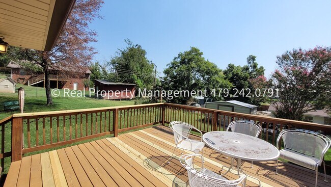 106 Oak St, Arkoma, OK 74901 - photo 7