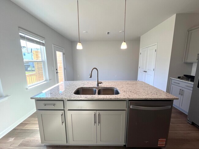 2811 Farmhouse Dr, Apex, NC 27502 - photo 4