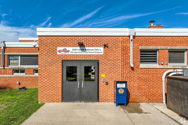 Enter the halls of a great school at Madison Elementary School.