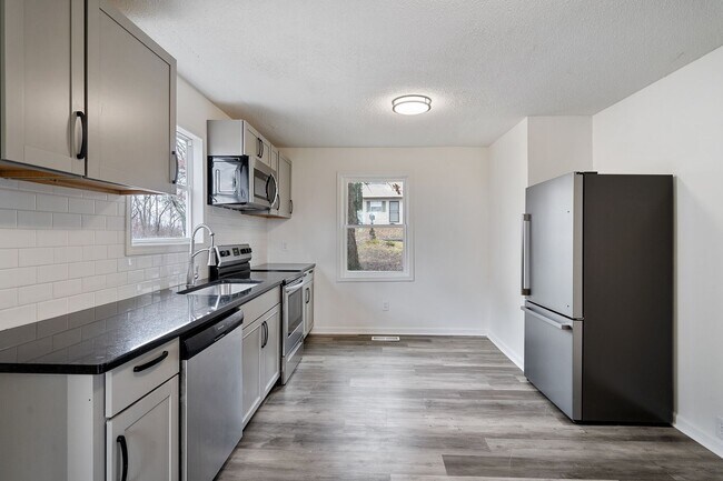 724 Sylvan Dr, Chattanooga, TN 37411 - photo 6