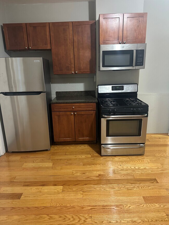 33 Algonquin St Unit 2, Boston, MA 02124