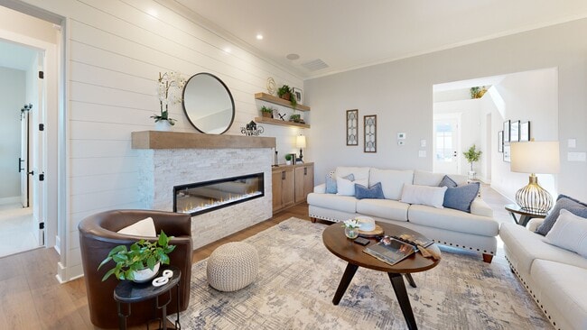 811 N Thornton St, Wichita, KS 67235 - photo 2