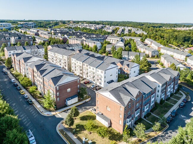 Stonebridge showcases modern townhouse living, where residents find comfort and convenience close to everything.