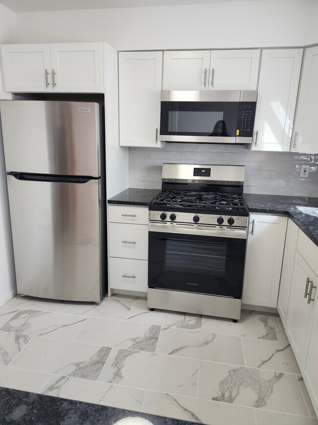 2467 unit 31-5A, Morris Plains, NJ 07950 - photo 3