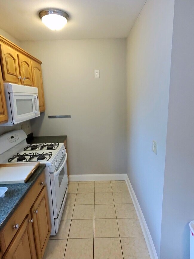 89 Bailey Rd unit 1, Somerville, MA 02145 - photo 2