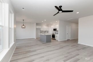 11048 W Teratai St, Star, ID 83669