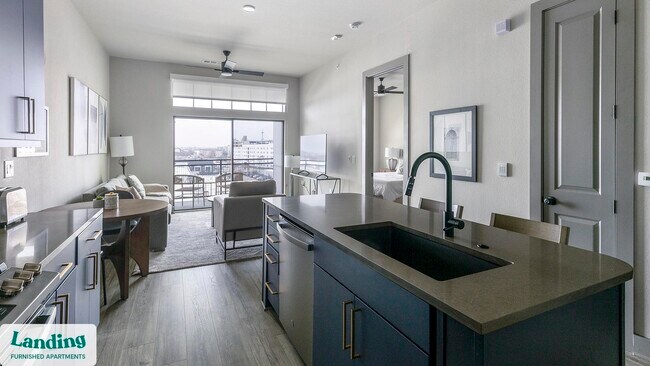 1215 Sawyer St unit 536, Houston, TX 77007 - photo 5