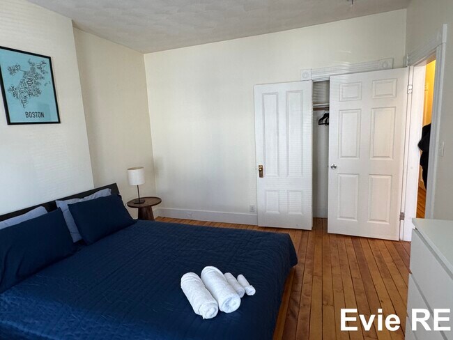 66 Hano St unit 4, Allston, MA 02134 - photo 5