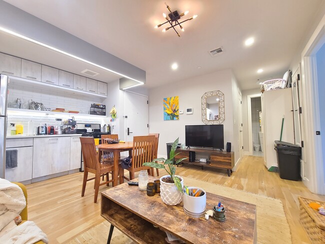 202 Clifton Place unit 2B, Brooklyn, NY 11216 - photo 5