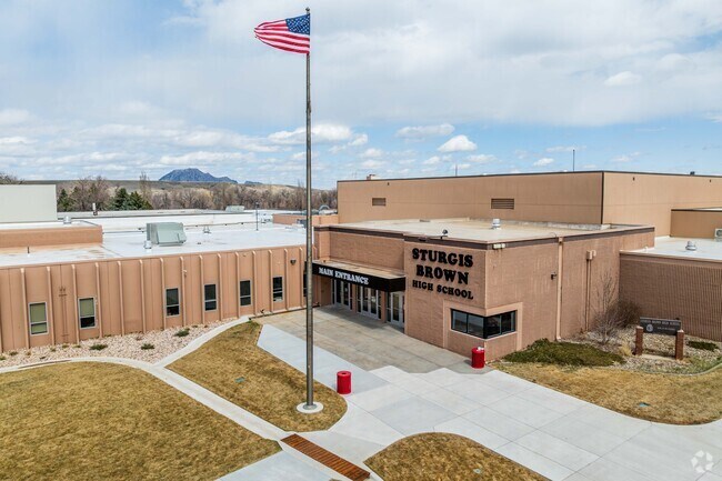 Sturgis Brown High School offers a large and safe campus for students in Wonderland Homes.