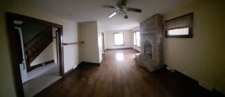 2240 W 12th St, Duluth, MN 55806