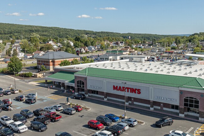 Major chain stores and supermarkets are located in Garden Heights.