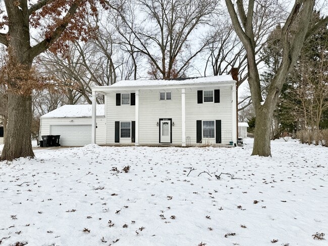 2431 Blarney Stone Dr, Beloit, WI 53511 - photo 2