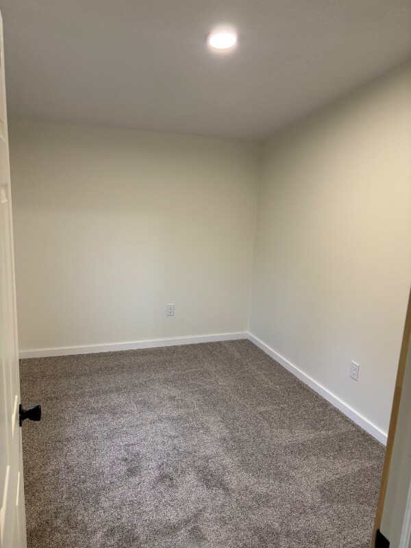 602 5th St NW unit 1, Chisholm, MN 55719 - photo 5