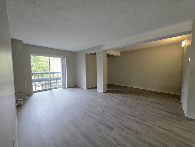 15 S Point Dr unit 207, Boston, MA 02125 - photo 2