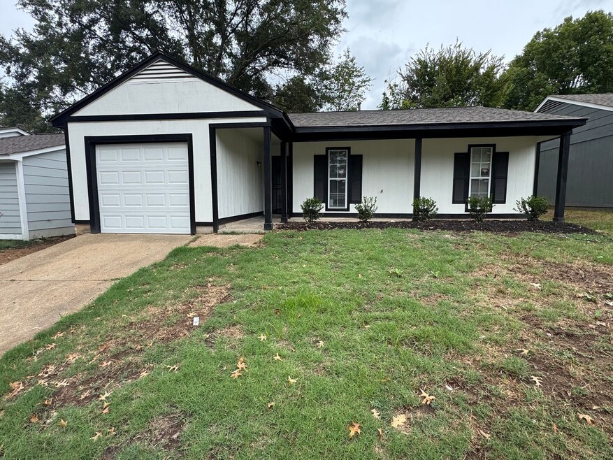 5636 Maple Tree Dr, Memphis, TN 38115 - photo 1