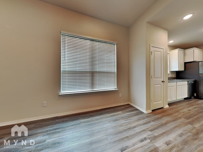 11731 Miller Cir, Conroe, TX 77302 - photo 7