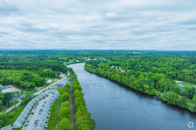 Tyngsborough is split by the well-known Merrimack River which offers plenty of outdoor opportunities like fishing, hiking, boating, and swimming.