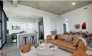 4552 N Sheridan Rd, Chicago, IL 60640