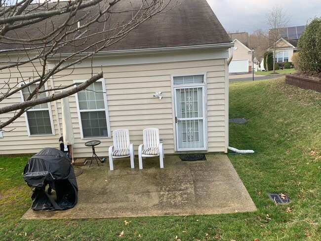 10000 Goldenwood Ct, Upper Marlboro, MD 20772 - photo 3