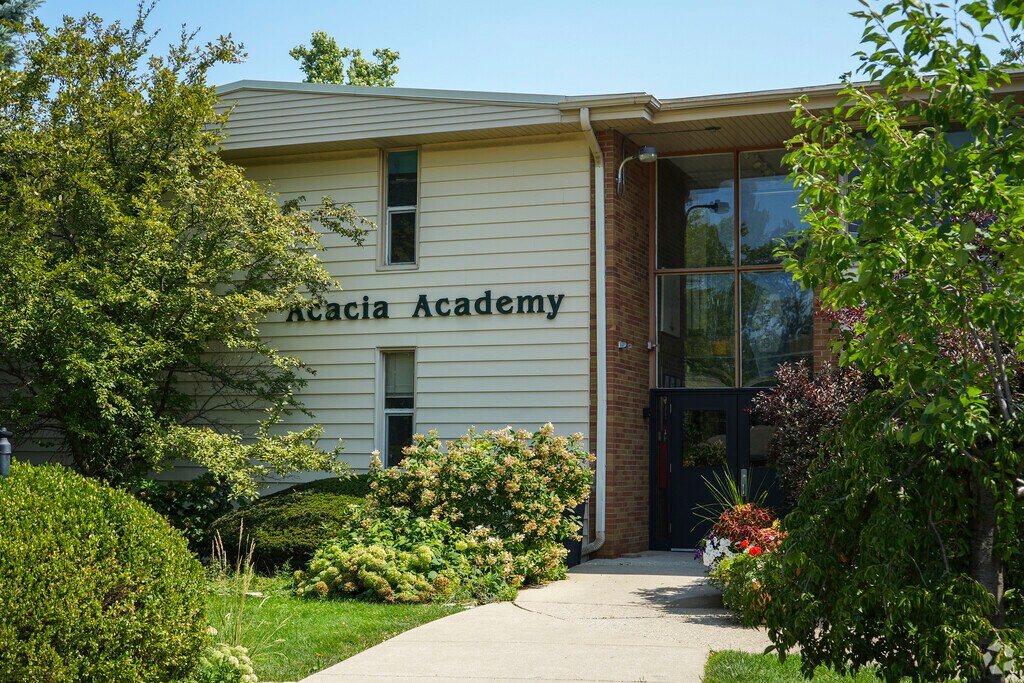 Acacia Academy provides education in the neighborhood of 
La Grange Highlands