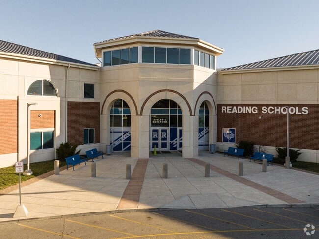 Reading  Community High School
Public High School
Reading, Ohio