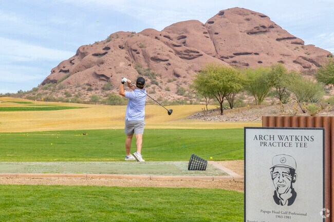 Old Town Scottsdale residents can head to the golf course at Papago Park to hit some balls.