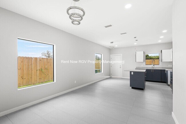 2020 Summerland Ln unit 2, Edinburg, TX 78541 - photo 7